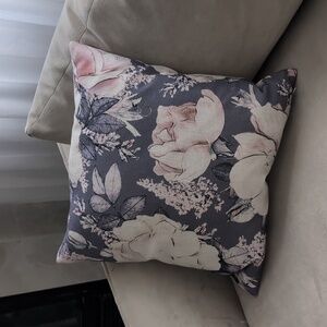 Renwill toss cushions feathers cushion floral pattern Light purple grey*